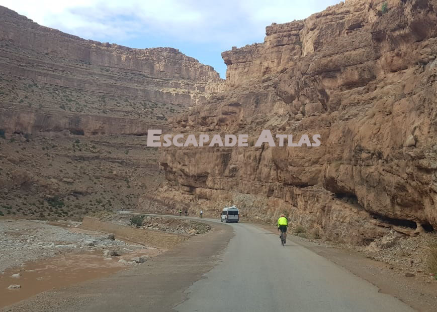 LES HAUTS PLATEAUX TINGARF, NOMADES AIT ABDI ET D'IMILCHIL